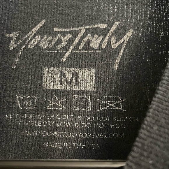 2 yourstruly to the moon t-shirts - Picture 3 of 6